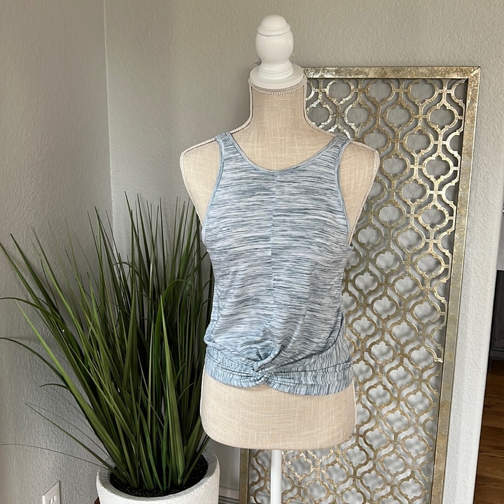 ATHLETA LIKE NEW twist front tank